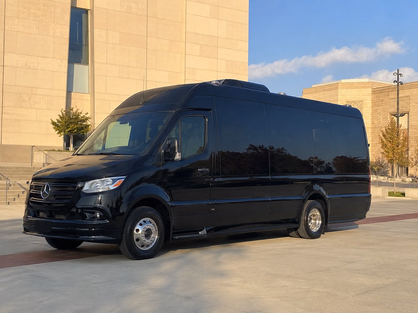 find the perfect transportation for your next airport transfer 5